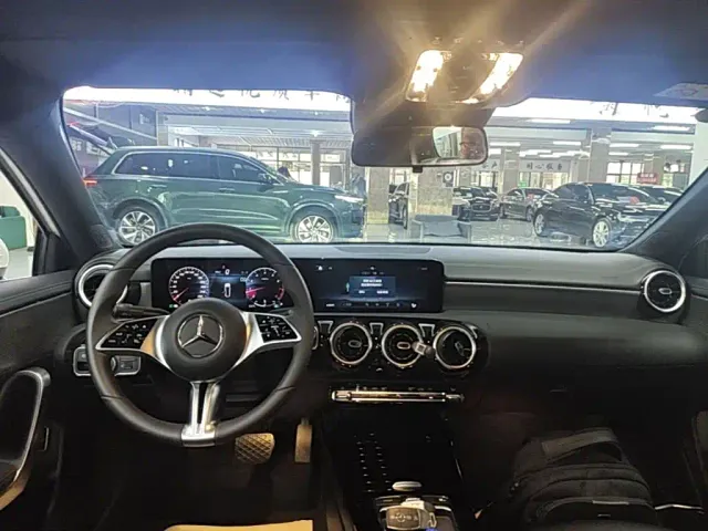 Mercedes-Benz A-Class — Фото автомобиля 9