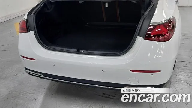Mercedes-Benz E-Class W214 — Фото автомобиля 11