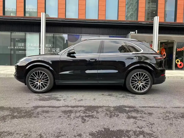 Porsche Cayenne — Фото автомобиля 2