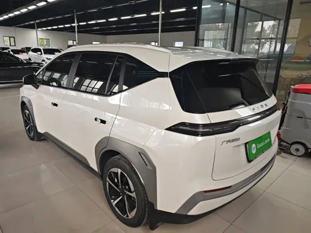 GAC Aion Y — Фото автомобиля 4