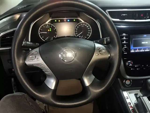 Nissan Murano — Фото автомобиля 10