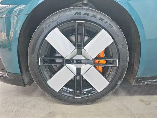 Xpeng P7 — Фото автомобиля 15