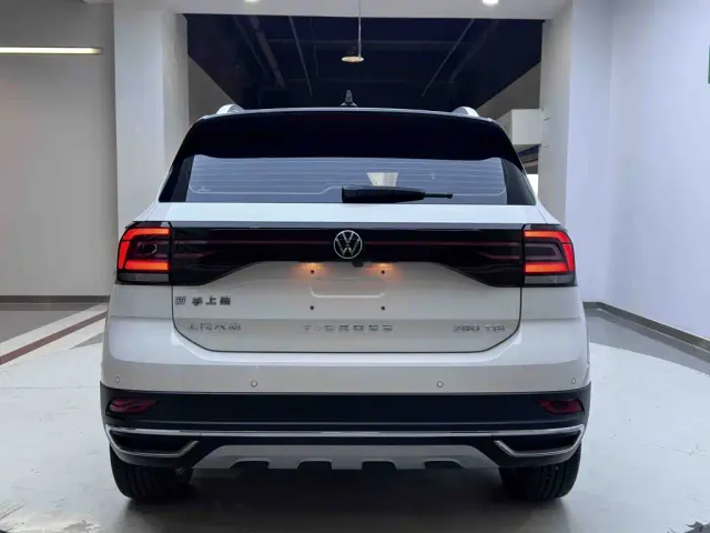 Volkswagen T-Cross — Фото автомобиля 5
