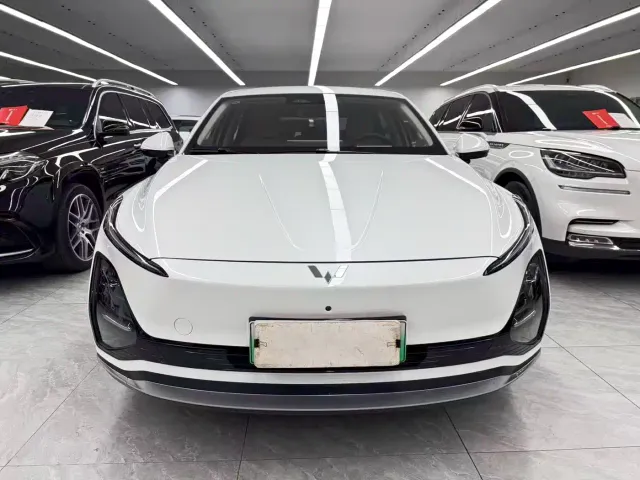 Wuling Starlight — Фото автомобиля 2