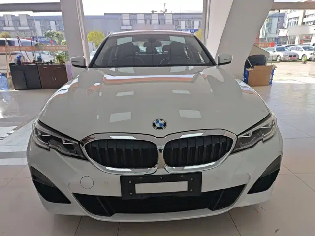 BMW 3 Series — Фото автомобиля 2