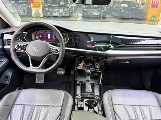 Volkswagen Passat — Фото автомобиля 5