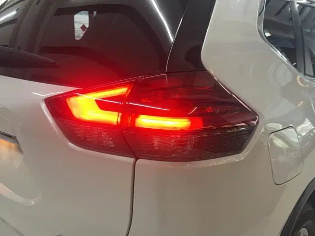 Nissan X-Trail — Фото автомобиля 7