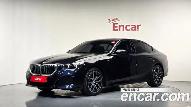 Фотография автомобиля — BMW 5 Series