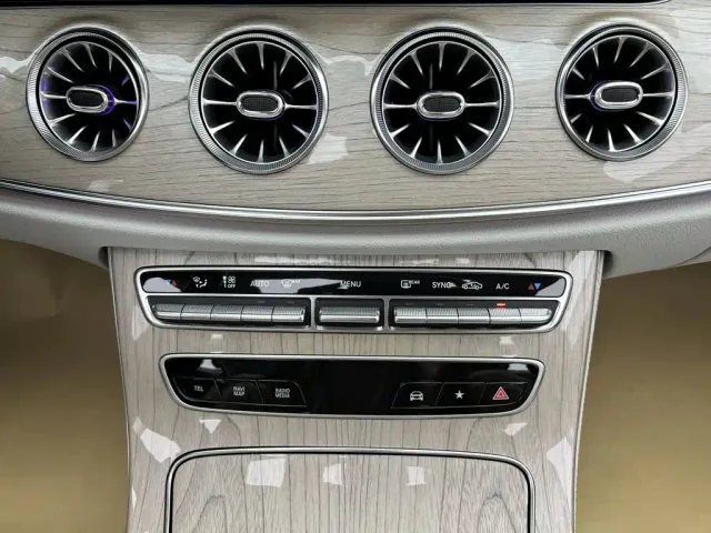 Mercedes-Benz CLS-Class — Фото автомобиля 23