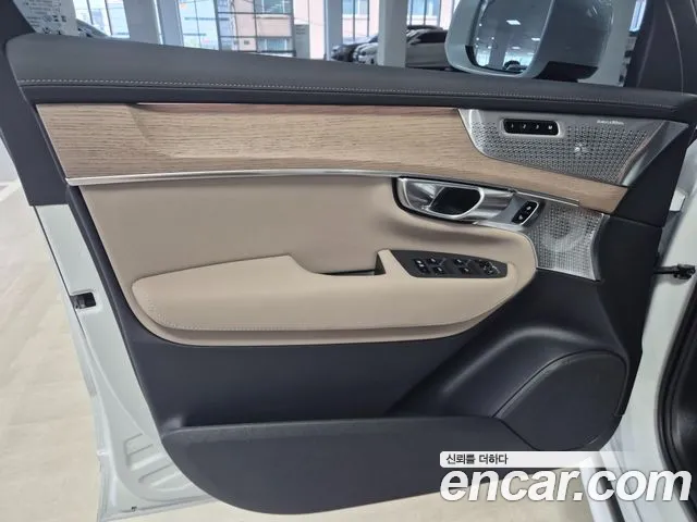 Volvo XC90 Generation 2 — Фото автомобиля 14