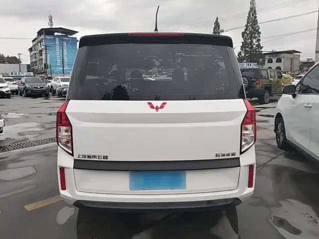 Wuling Zhengcheng — Фото автомобиля 5