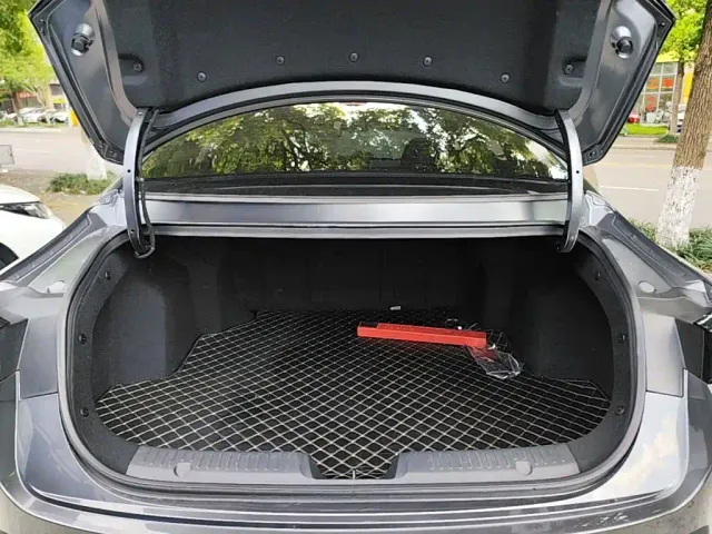 Changan Lamore — Фото автомобиля 18