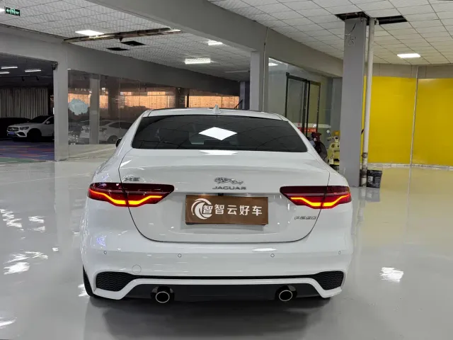 Jaguar XEL — Фото автомобиля 8