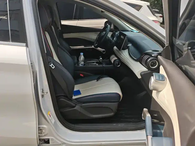 BYD Yuan PLUS — Фото автомобиля 8