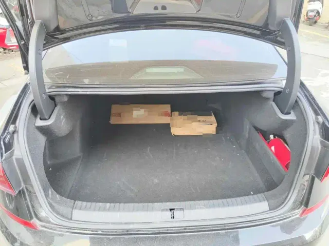 Volkswagen Passat — Фото автомобиля 5