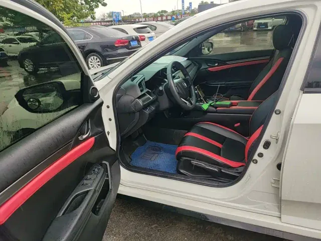 Honda Civic — Фото автомобиля 15