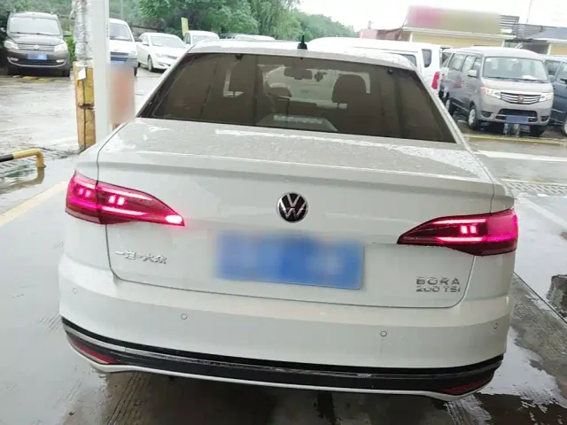 Volkswagen Bora — Фото автомобиля 5