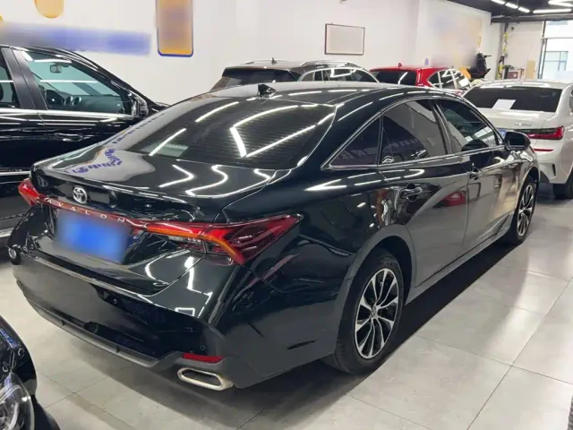 Toyota Avalon — Фото автомобиля 10
