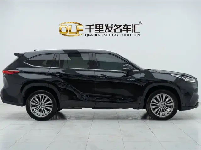 Toyota Highlander — Фото автомобиля 6