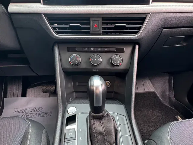 Volkswagen Tiguan L — Фото автомобиля 10