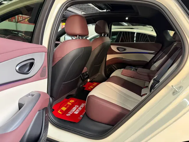 BYD Seal 07 DM-i — Фото автомобиля 11