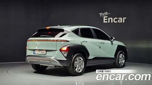 Hyundai Kona — Фото автомобиля 2