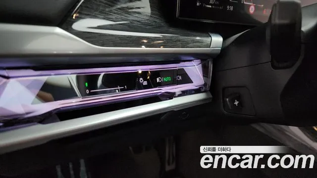 BMW 7-Series 7 серия (G70) 740i sDrive M Sport — Фото автомобиля 28