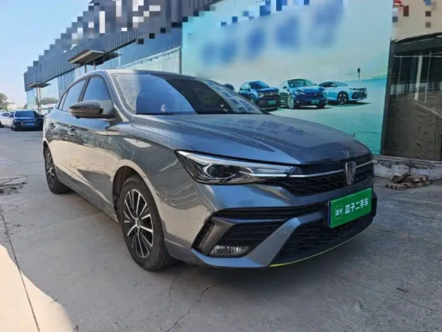 Roewe i5 — Фото автомобиля 3