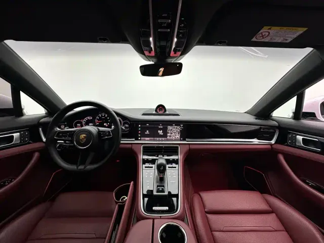 Porsche Panamera — Фото автомобиля 19