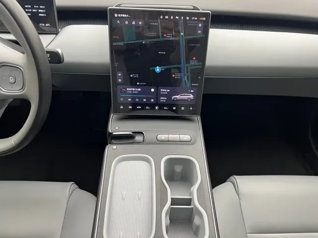 Nio ET5 Touring — Фото автомобиля 15