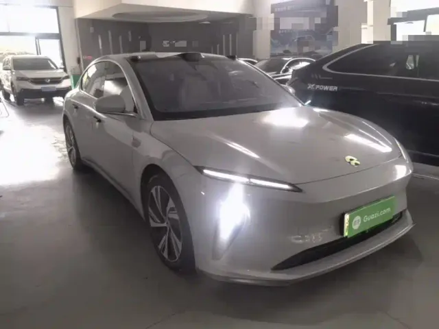 Nio ET5 — Фото автомобиля 3