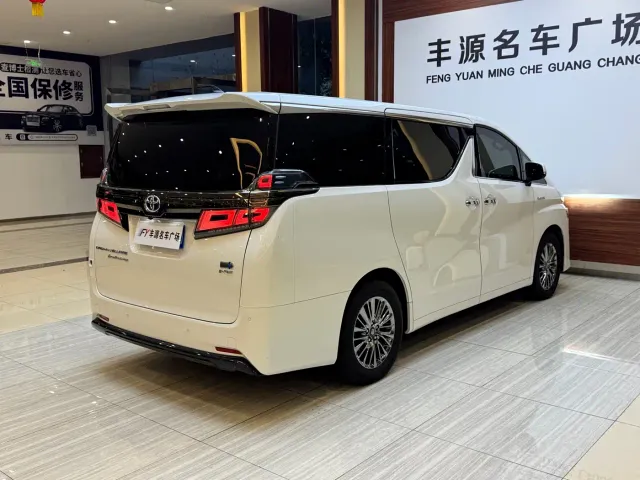 Toyota Vellfire — Фото автомобиля 25