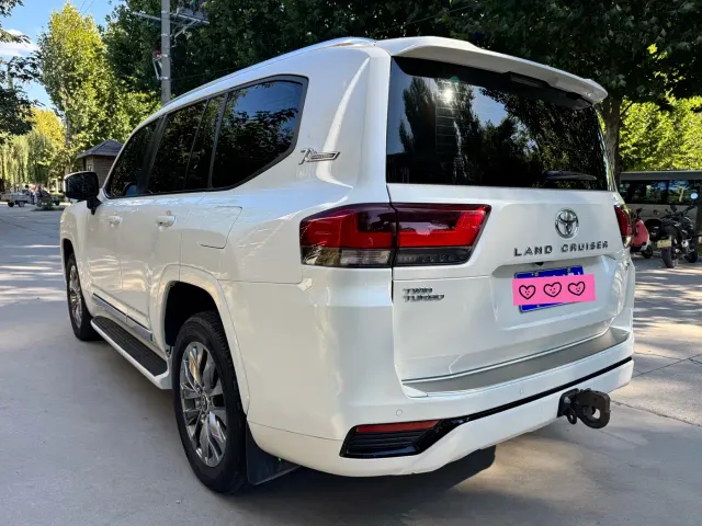 Toyota Land Cruiser — Фото автомобиля 3