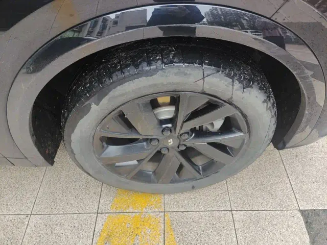 Li Auto L7 — Фото автомобиля 25