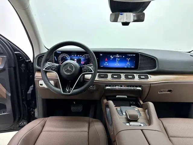 Mercedes-Benz GLE-Class — Фото автомобиля 12