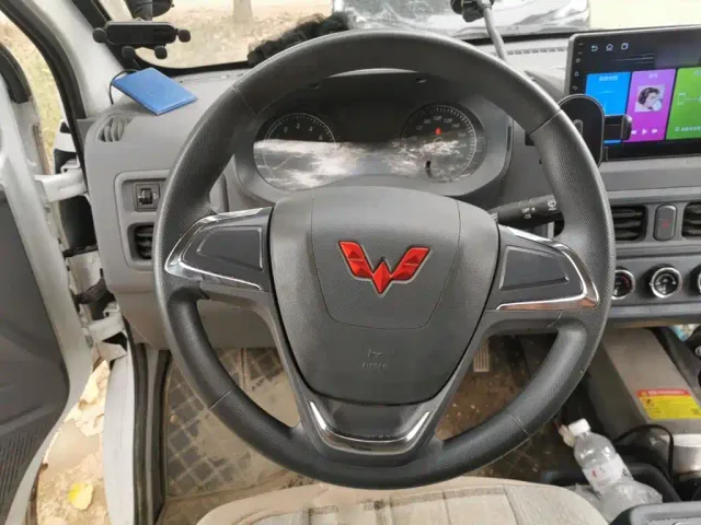 Wuling Motors Wuling Yangguang 2024 300KM Comfort Bus Version 75kW — Фото автомобиля 6