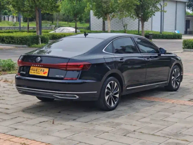 Volkswagen Passat — Фото автомобиля 4