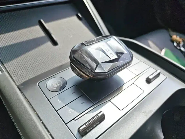 BYD Qin L — Фото автомобиля 15