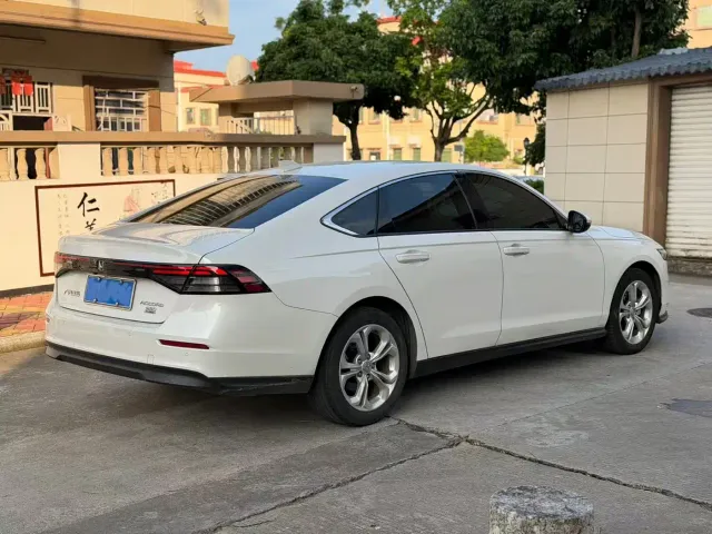 Honda Accord — Фото автомобиля 4