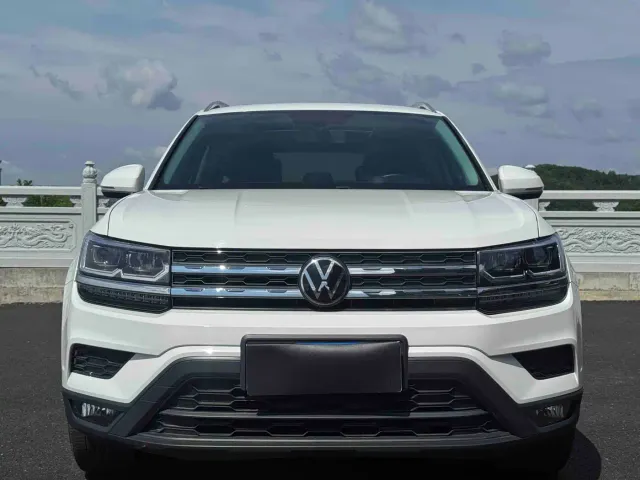 Volkswagen Tharu — Фото автомобиля 2
