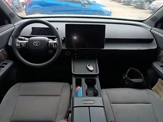 Toyota BoZhi 3X — Фото автомобиля 9