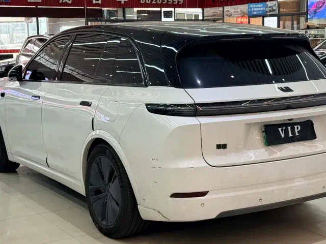 Li Auto L7 — Фото автомобиля 3