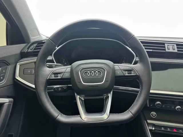 Audi Q3 — Фото автомобиля 17