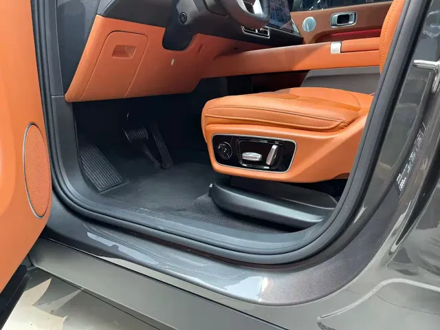 Li Auto L7 — Фото автомобиля 15