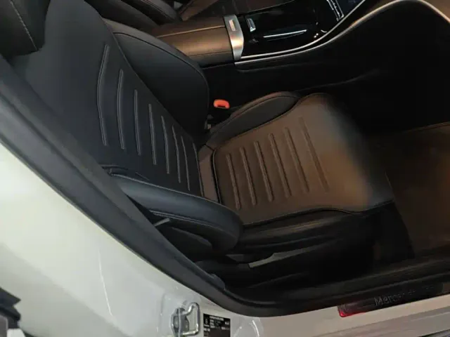 Mercedes-Benz C-Class — Фото автомобиля 24