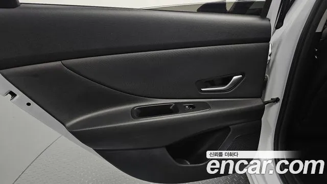 Hyundai Avante CN7 — Фото автомобиля 14