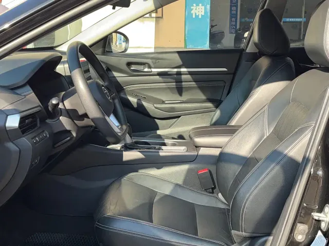 Nissan Teana — Фото автомобиля 7