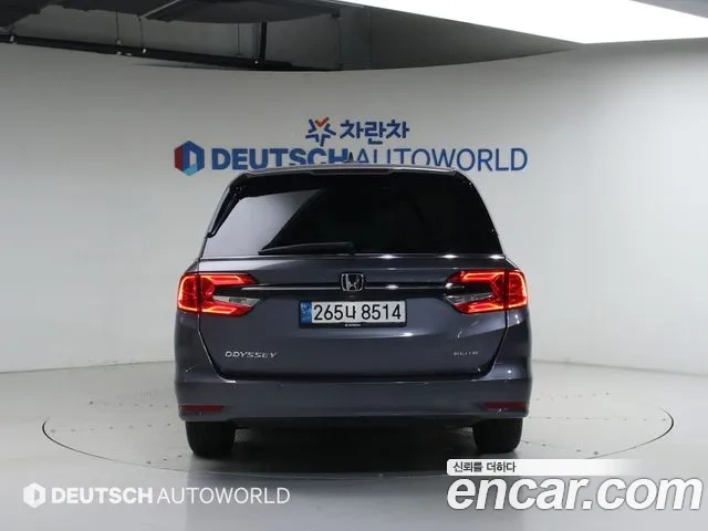Honda Odyssey — Фото автомобиля 4