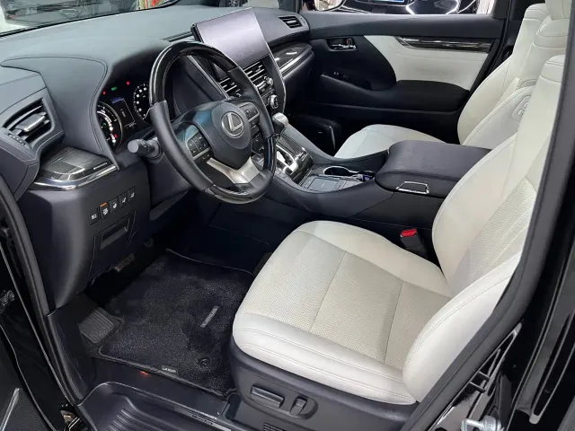 Lexus LM — Фото автомобиля 21