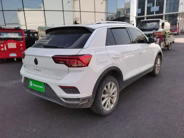 Volkswagen T-Roc — Фото автомобиля 6